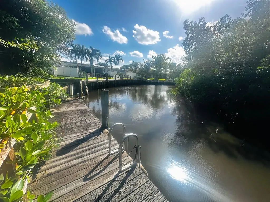 2556 SW Hideaway Lane Stuart FL 34994