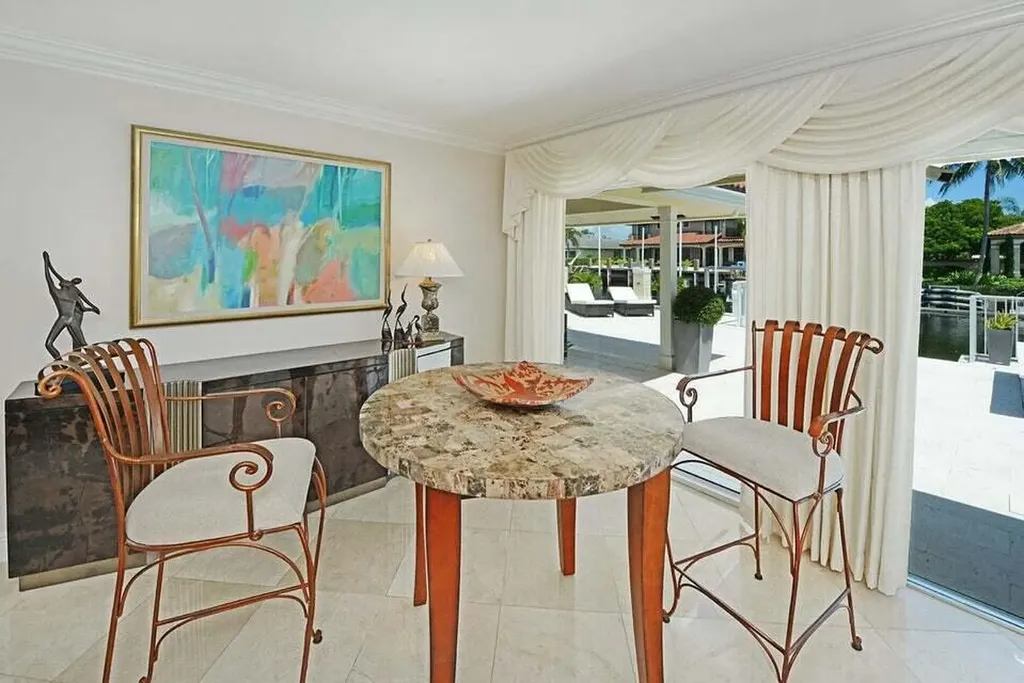 885 NE Mulberry Drive Boca Raton FL 33487