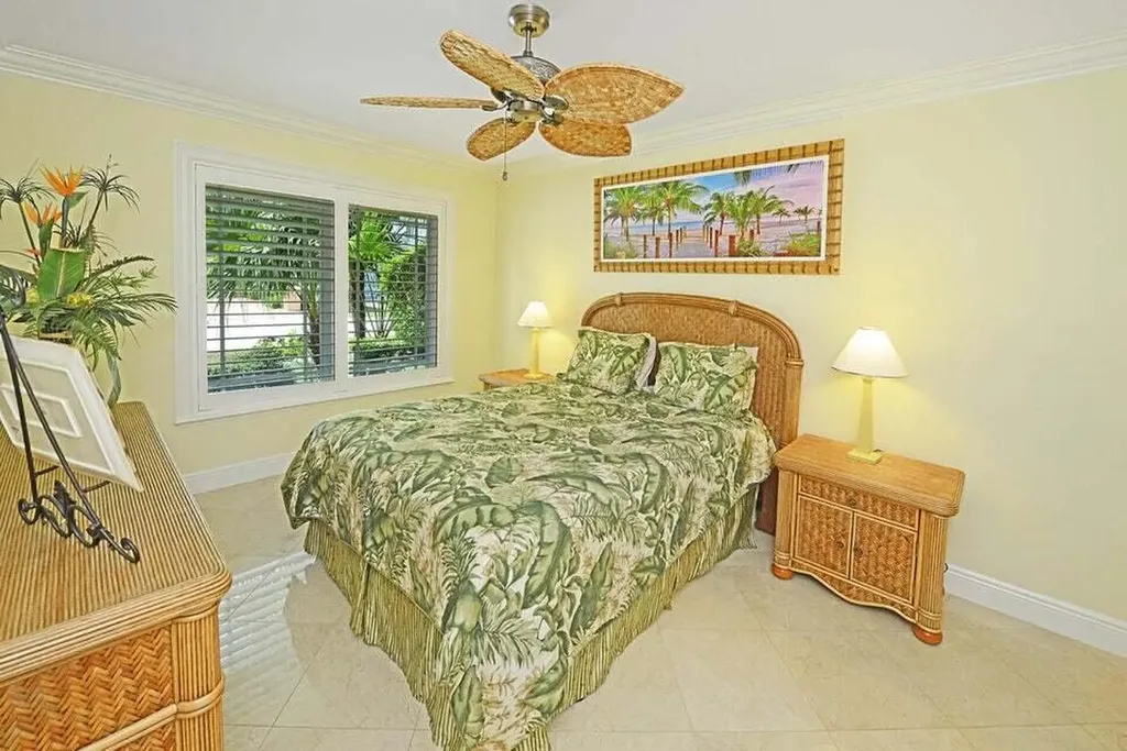 885 NE Mulberry Drive Boca Raton FL 33487
