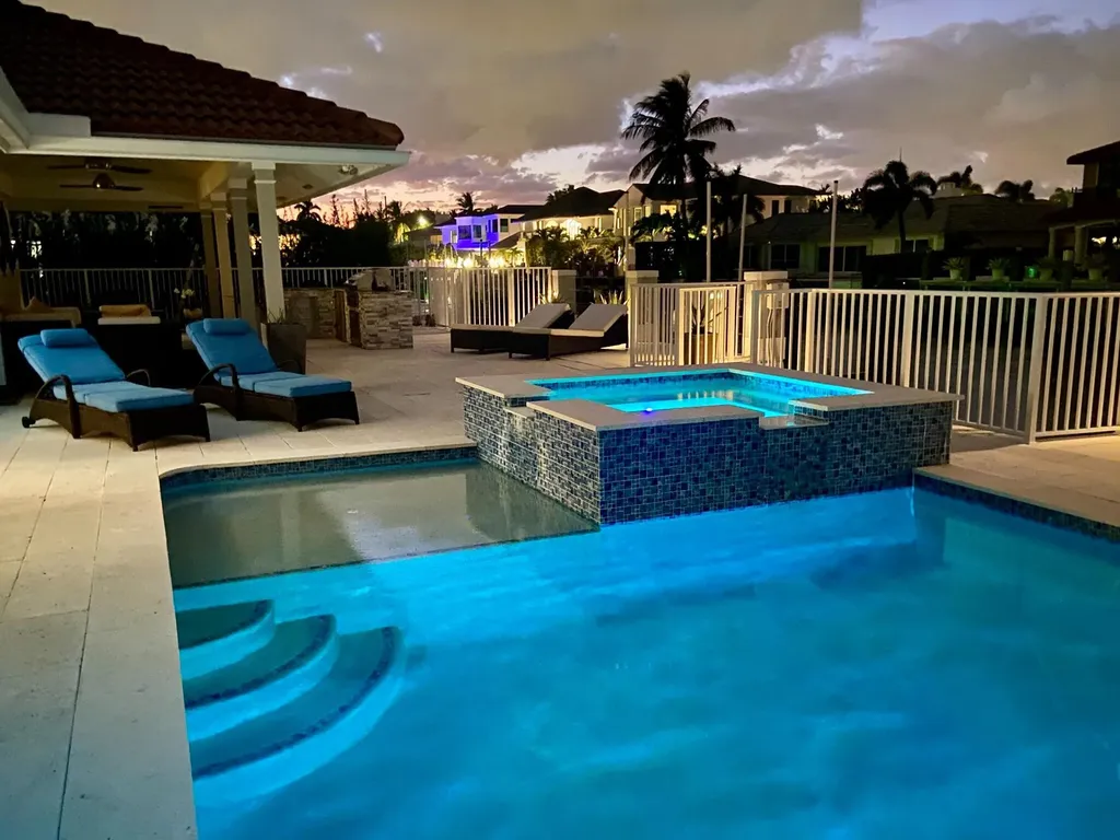 885 NE Mulberry Drive Boca Raton FL 33487