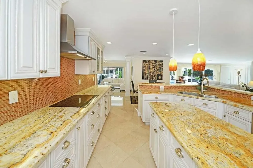 885 NE Mulberry Drive Boca Raton FL 33487