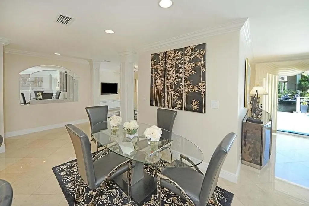 885 NE Mulberry Drive Boca Raton FL 33487