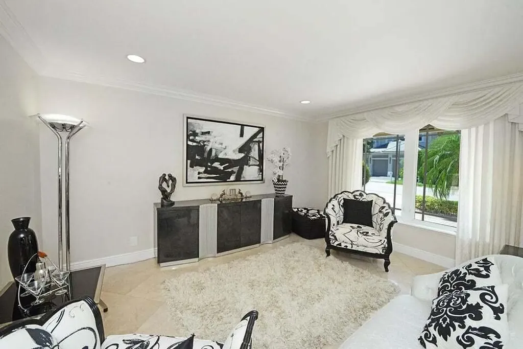 885 NE Mulberry Drive Boca Raton FL 33487