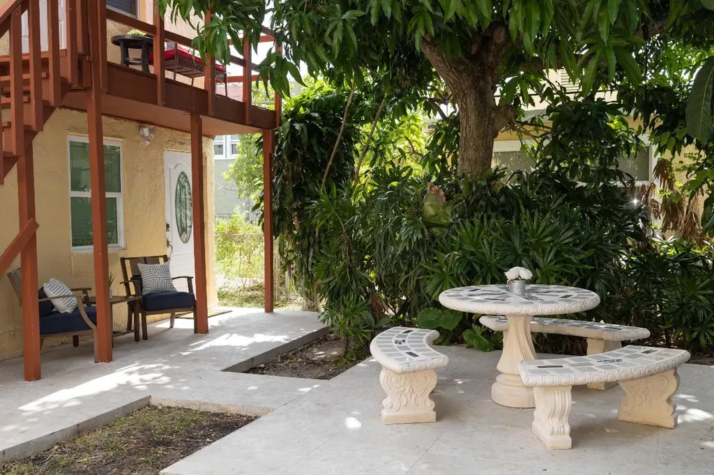 420 Avenida Alegre West Palm Beach FL 33405