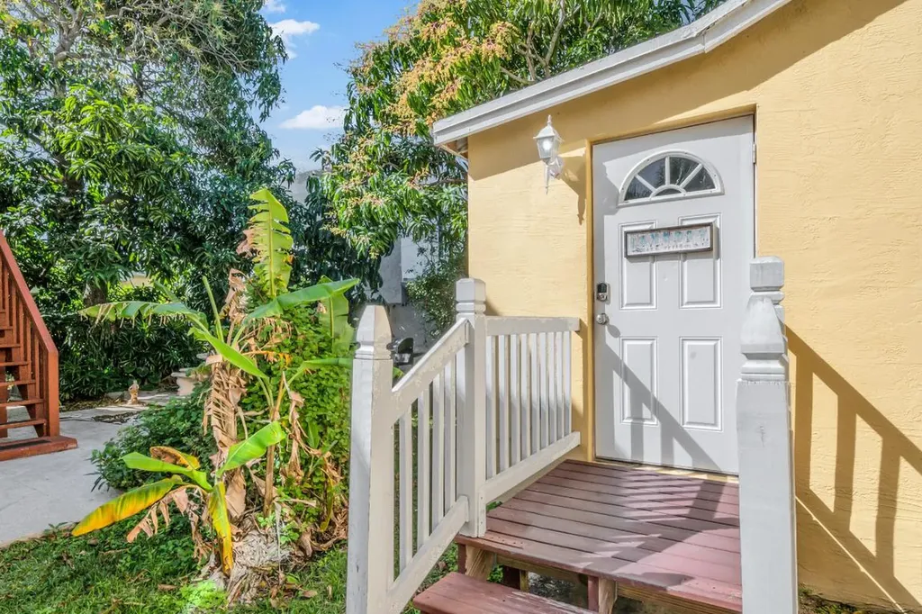 420 Avenida Alegre West Palm Beach FL 33405