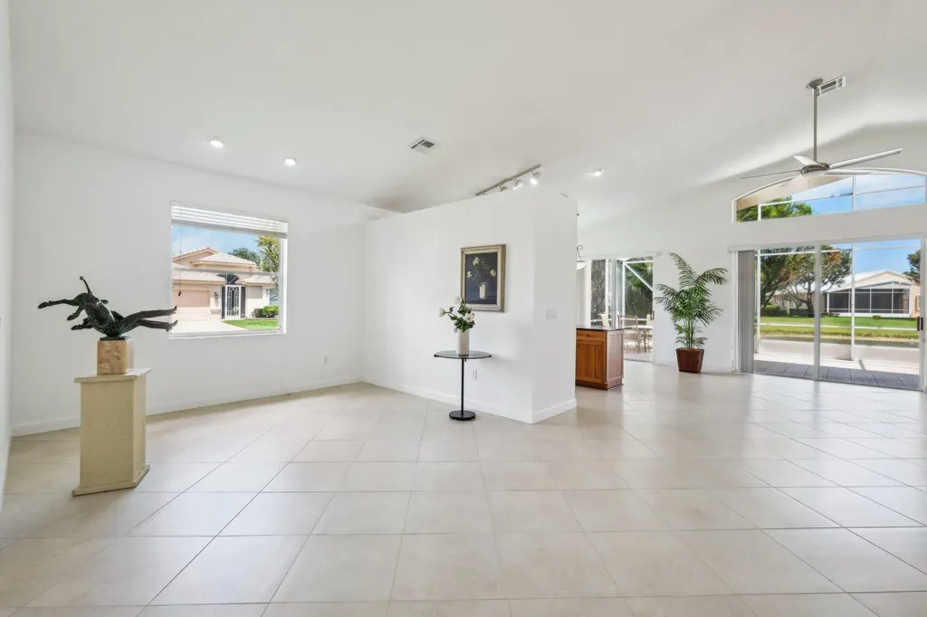 6377 N Westchester Club Drive N Boynton Beach FL 33437