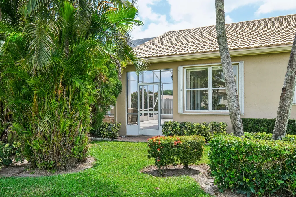 6377 N Westchester Club Drive N Boynton Beach FL 33437