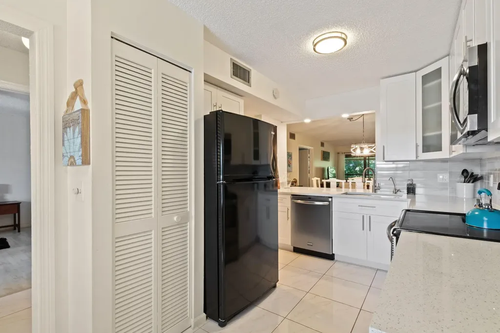 5380 Cedar Lake Drive Boynton Beach FL 33437