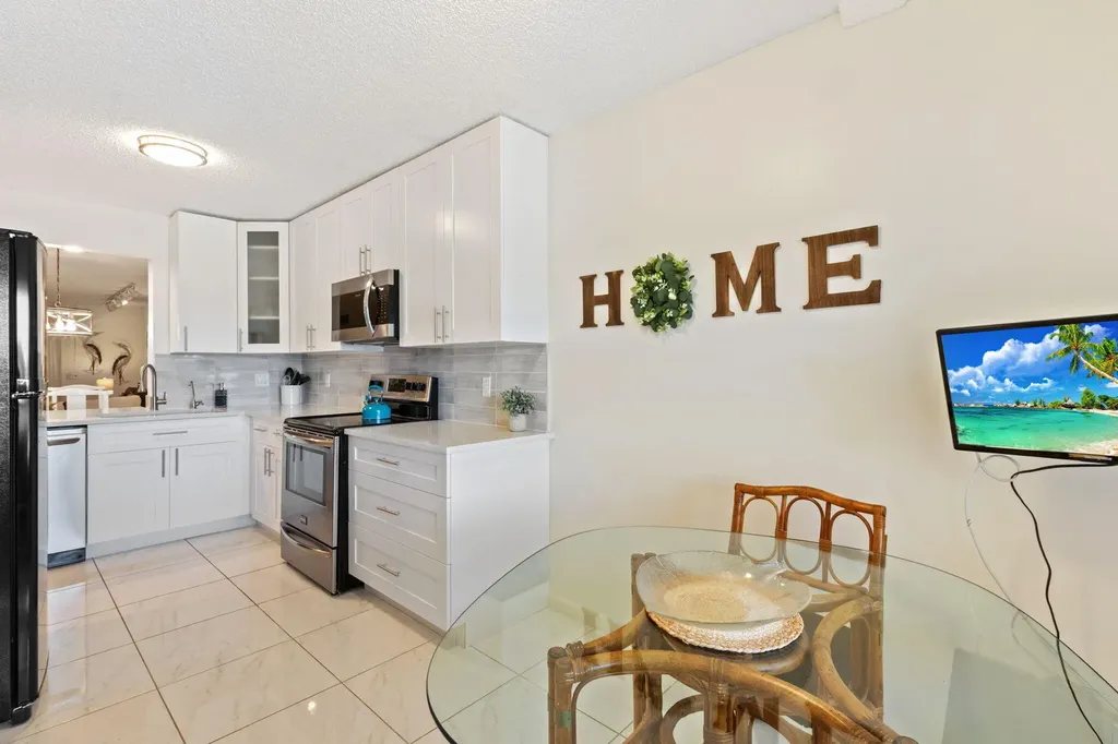 5380 Cedar Lake Drive Boynton Beach FL 33437