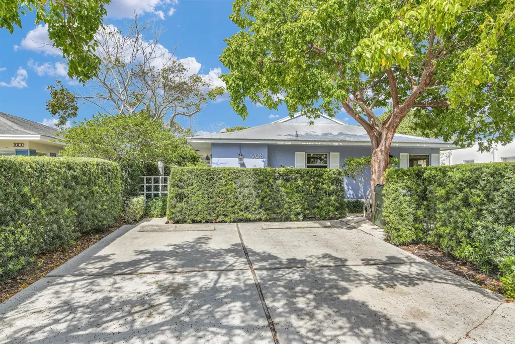 908 NE 8th Avenue Delray Beach FL 33483