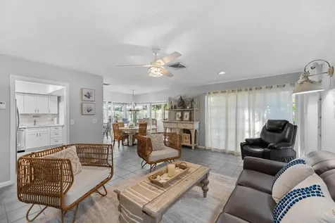 102 Villa Circle Atlantis FL 33462