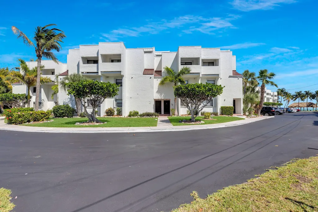 601 W Ocean Drive Key Colony Beach FL