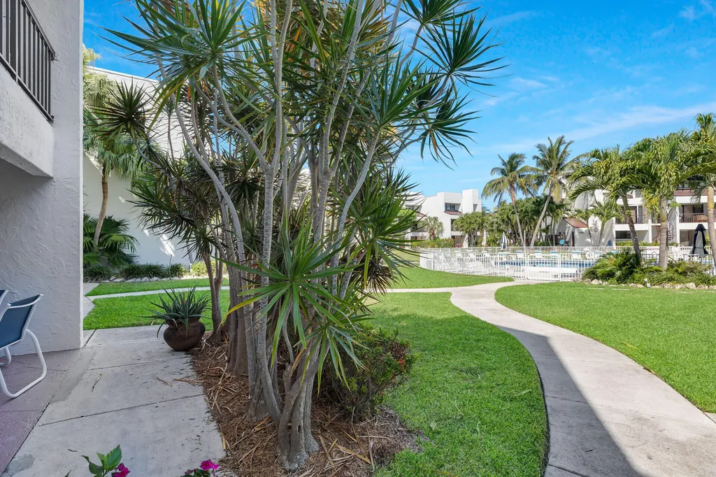 601 W Ocean Drive Key Colony Beach FL