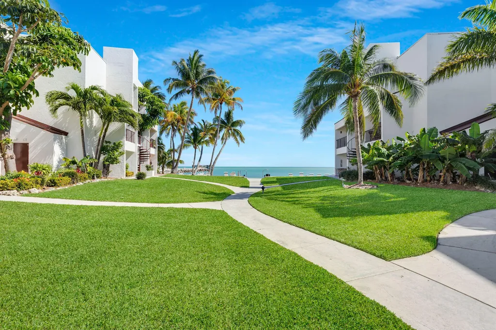 601 W Ocean Drive Key Colony Beach FL