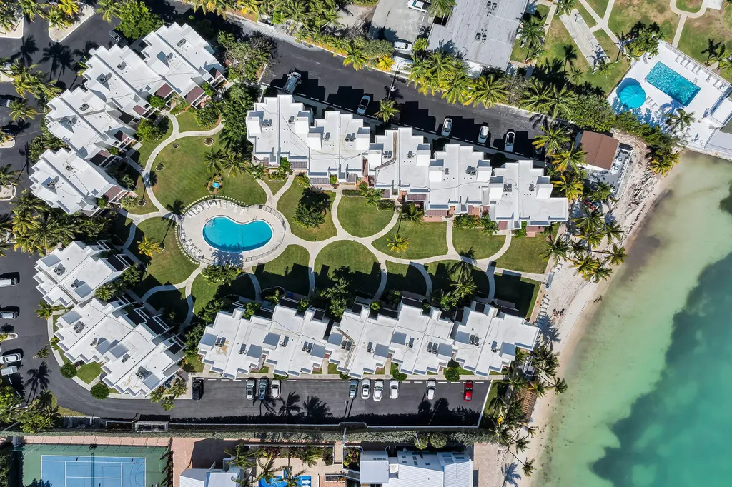 601 W Ocean Drive Key Colony Beach FL