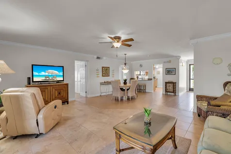 601 W Ocean Drive Key Colony Beach FL