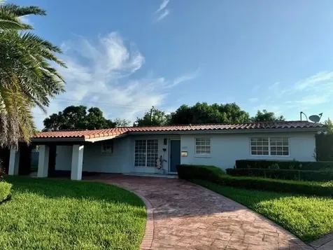 1701 SW 92nd Court Miami FL 33165