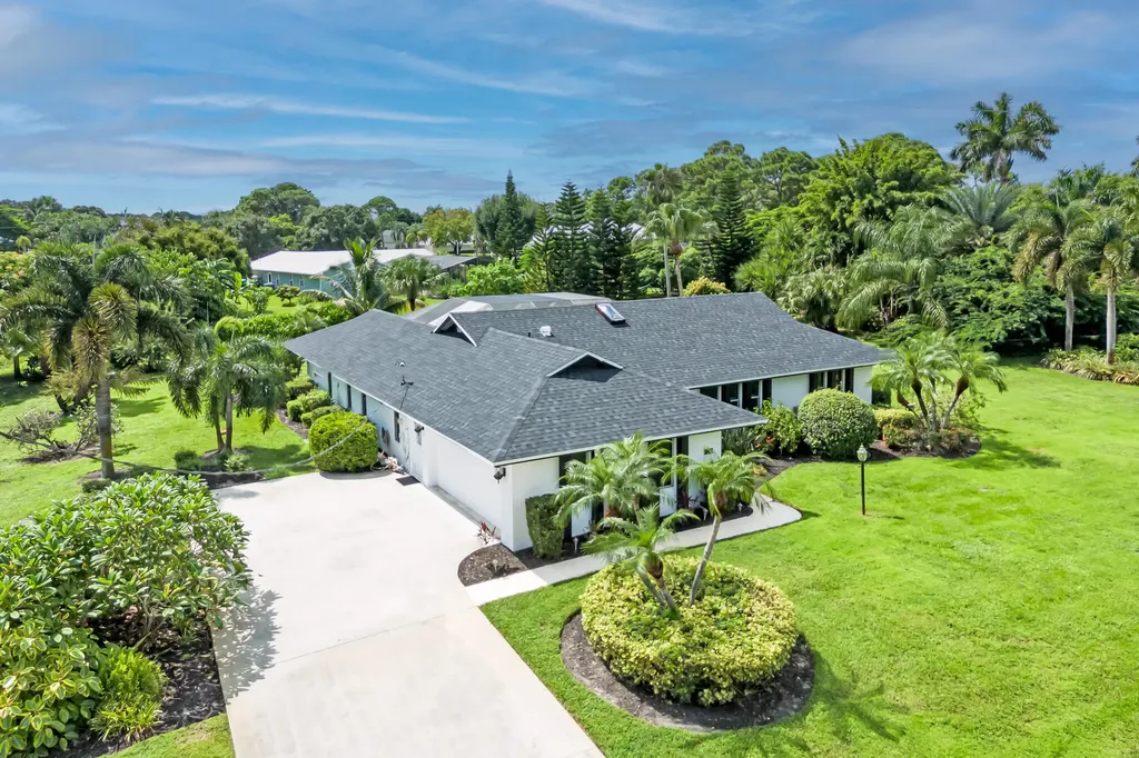 2481 SE Issac Road Port St Lucie FL 34952