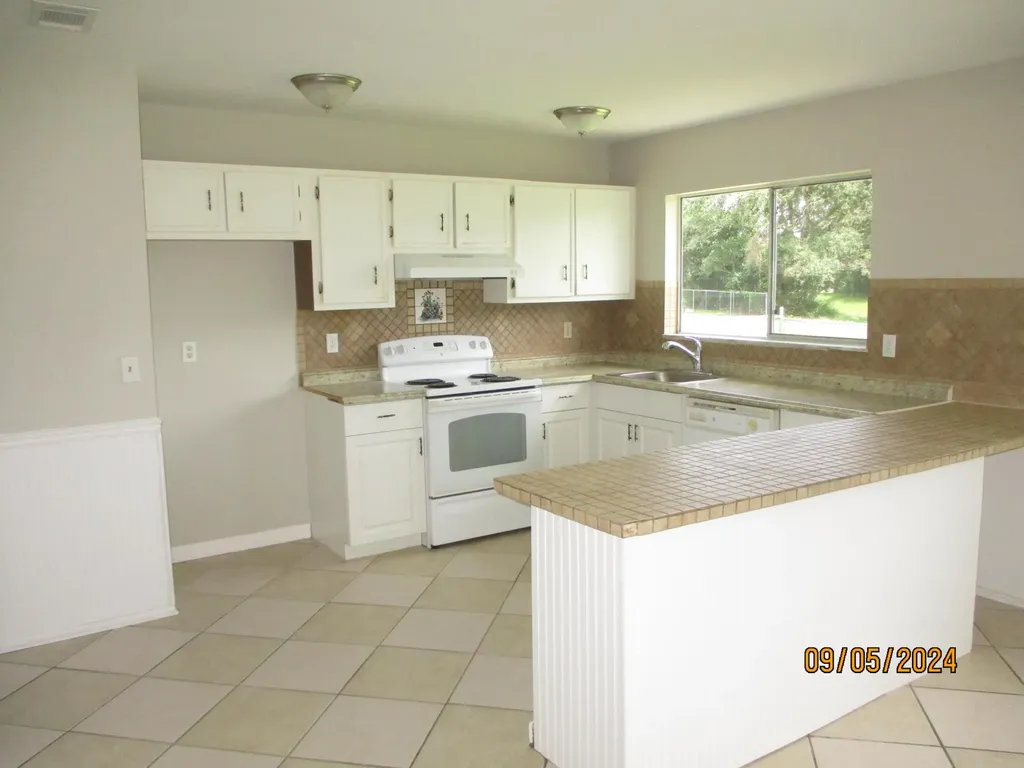 2931 SW Birtle Court Port St Lucie FL 34953
