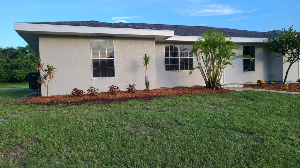 2931 SW Birtle Court Port St Lucie FL 34953