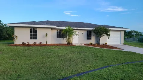 2931 SW Birtle Court Port St Lucie FL 34953