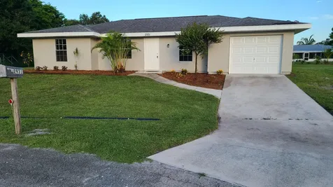 2931 SW Birtle Court Port St Lucie FL 34953
