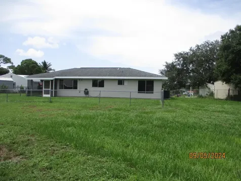 2931 SW Birtle Court Port St Lucie FL 34953