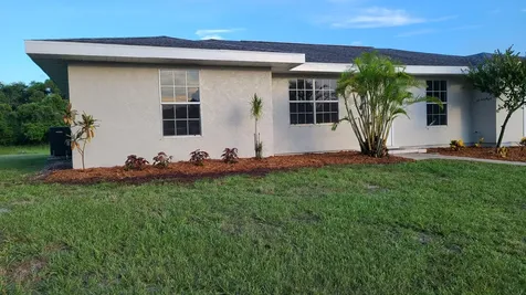 2931 SW Birtle Court Port St Lucie FL 34953