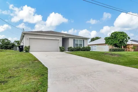 1032 SW Abbot Avenue Port St Lucie FL 34953