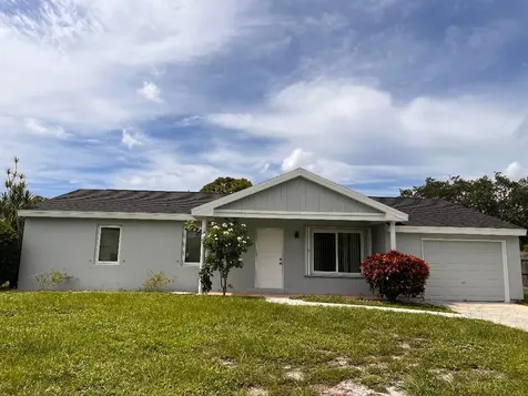 1742 SE Burgundy Lane Port St Lucie FL 34952