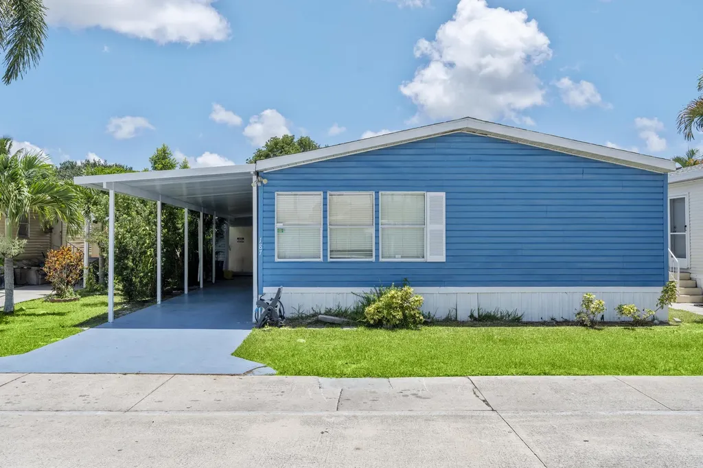187 Plantation Boulevard Lake Worth FL 33467