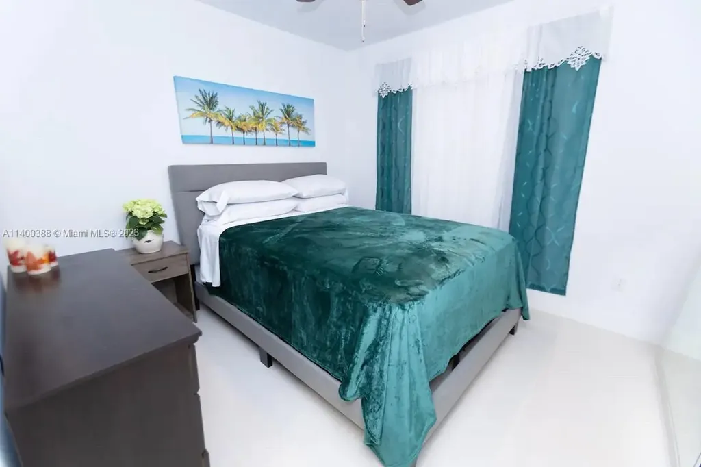 3240 SW 17th Street Fort Lauderdale FL 33312
