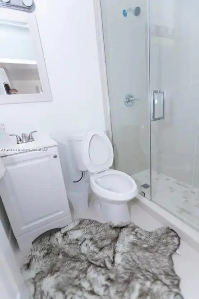 3240 SW 17th Street Fort Lauderdale FL 33312