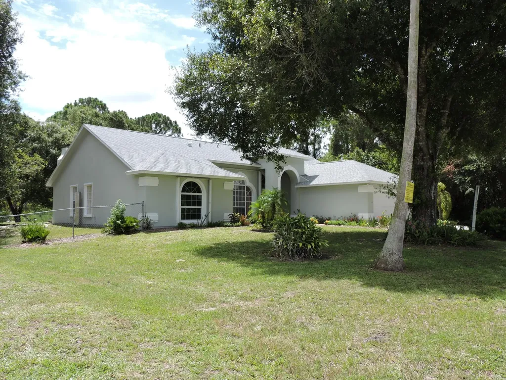 8256 96th Avenue Vero Beach FL 32967