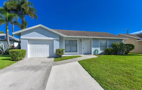 137 Arrowhead Circle Jupiter FL 33458