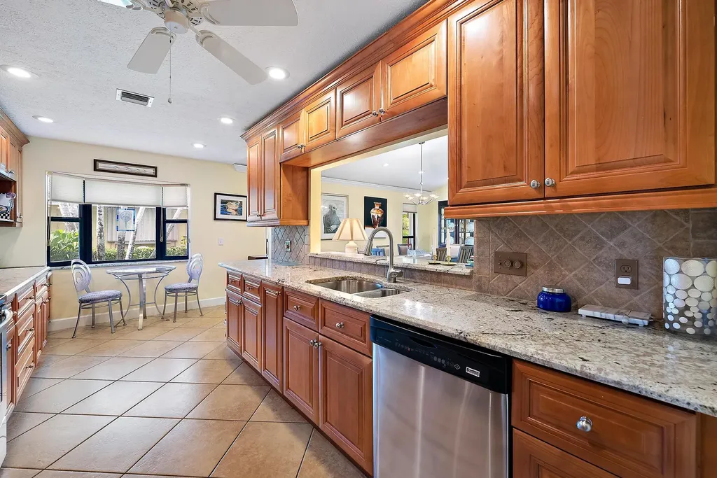 12776 SE Pinehurst Court Hobe Sound FL 33455