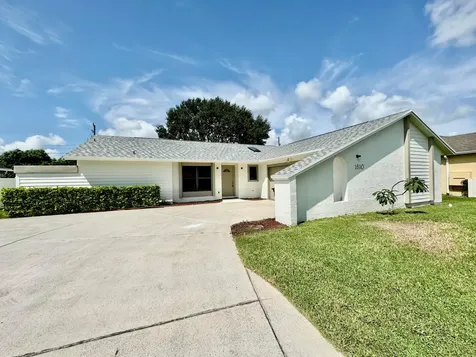1610 SW Hampshire Lane Port St Lucie FL 34953
