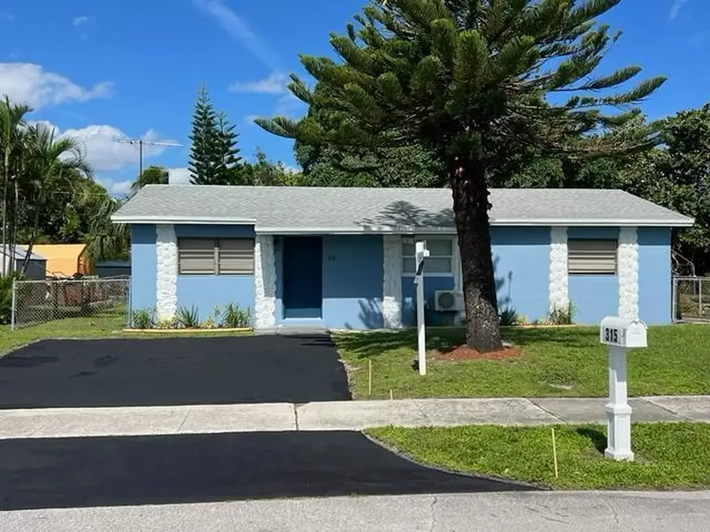 315 SW 9th Street Delray Beach FL 33444