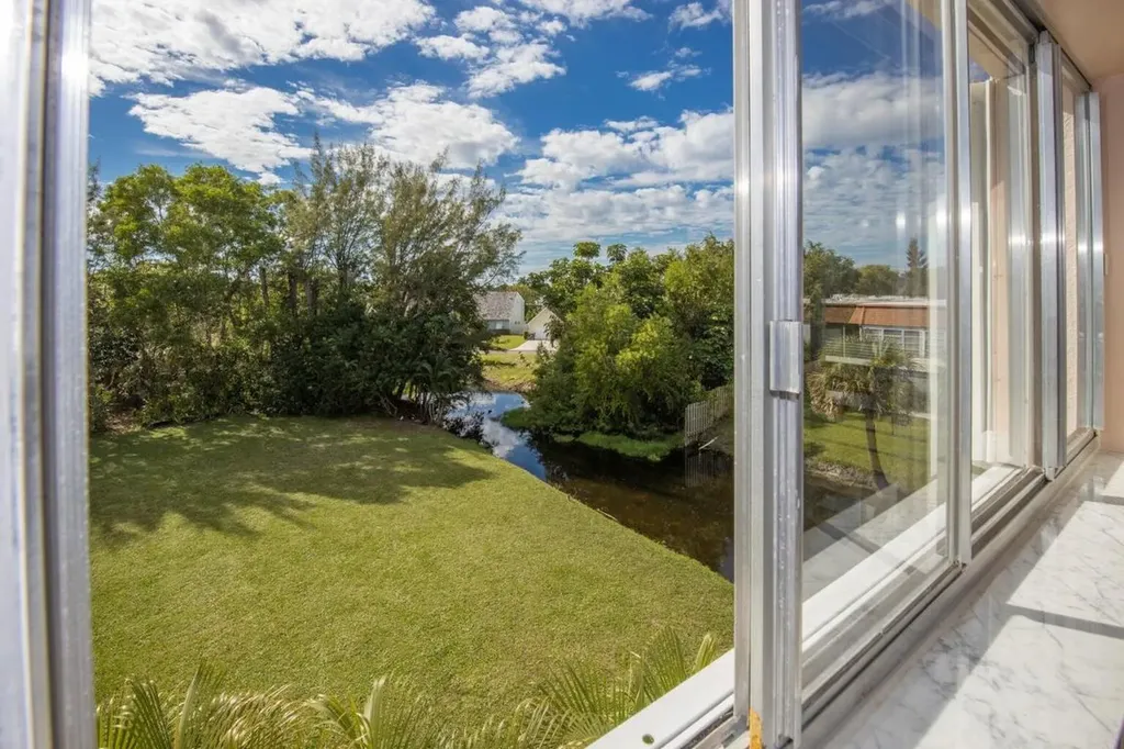6289 Lear Drive Lake Worth FL 33462
