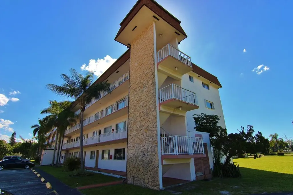 6289 Lear Drive Lake Worth FL 33462