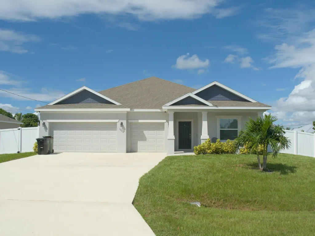 3974 SW Halcomb Street Port St Lucie FL 34953