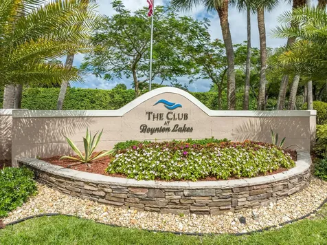 17 Mayfair Lane Boynton Beach FL 33426