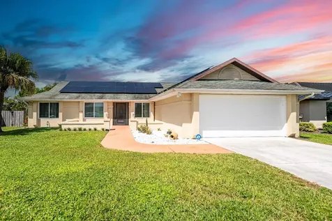 1938 SE Doverbrook Street Port St Lucie FL 34983
