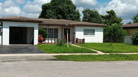 4569 NW 40th Street Lauderdale Lakes FL 33319