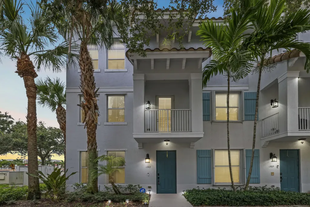 1303 Piazza Delle Pallottole Boynton Beach FL 33426