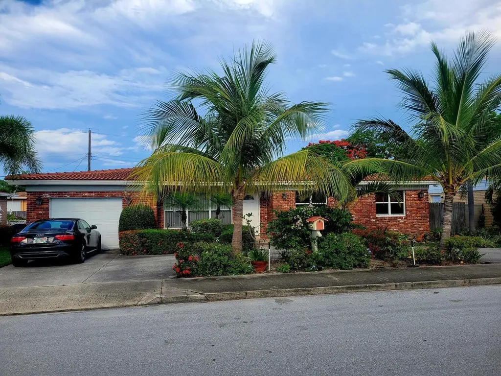 1326 N J Terrace Lake Worth Beach FL 33460