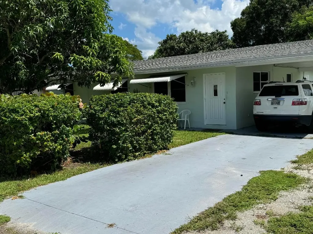 4520 38th Court Vero Beach FL 32967
