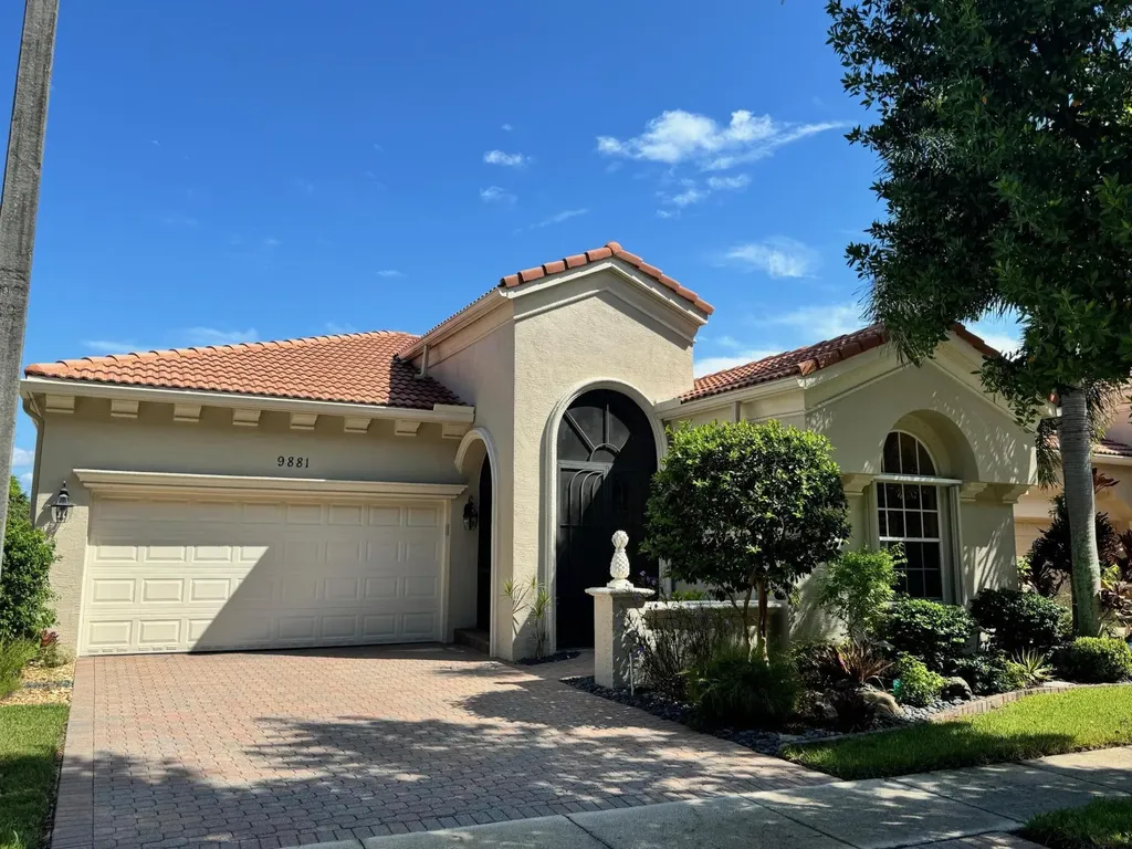 9881 Via Grande W Wellington FL 33411