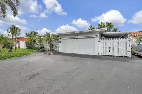 7050 SW 10th Court Pembroke Pines FL 33023