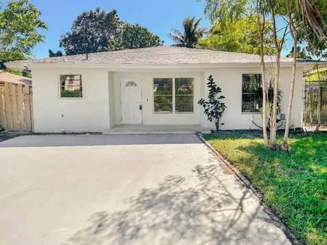 136 Reigle Avenue Delray Beach FL 33444